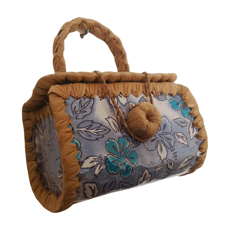 Bolsito Pandanus Y Tela Rapa Nui lila con flores 4