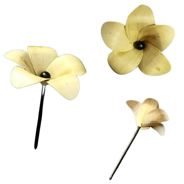 Flor De Pandanus 10cm con palito para el cabello 1