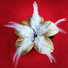 Flor Pandanus Con Perla Y Plumas Para El Cabello