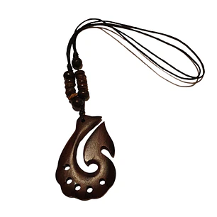 Colgante Mangai de madera 5,5x4cm con cordon ajustable