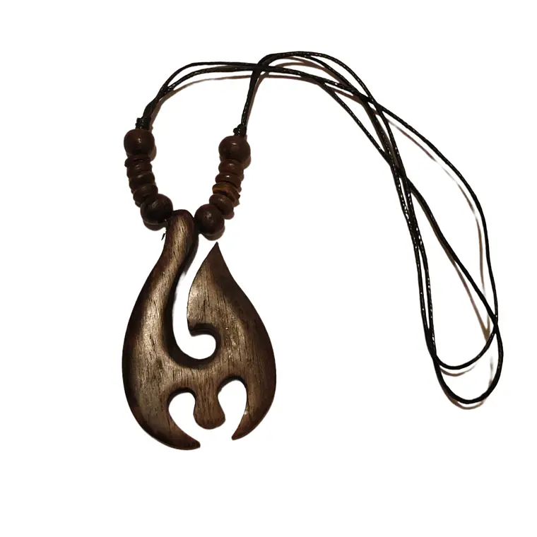 Colgante Mangai de madera 6x4cm con cordon ajustable 1