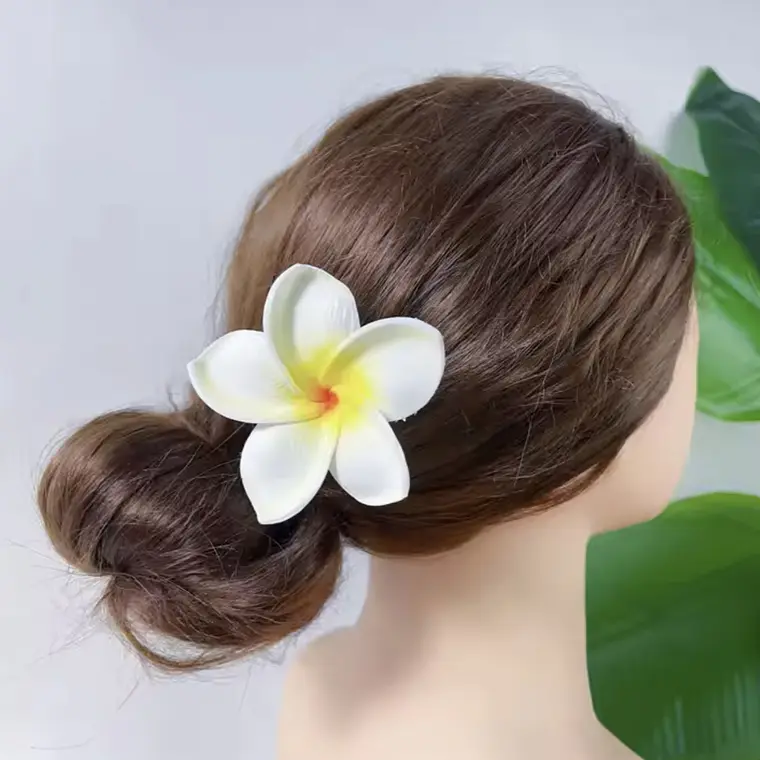 Tipanie blanca con amarillo para el Cabello Con Palito 1