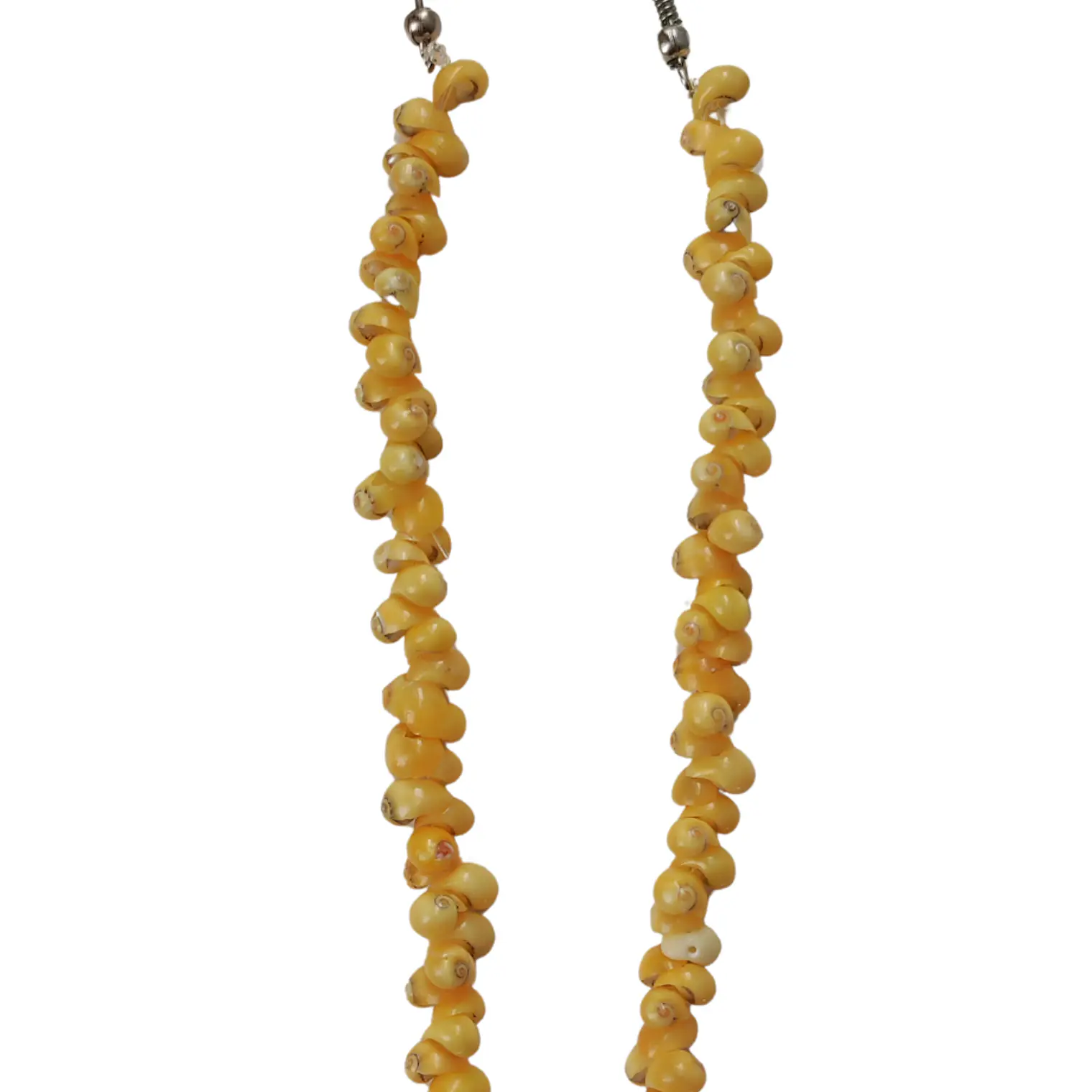 Aros largos con conchitas pipi amarillo 3