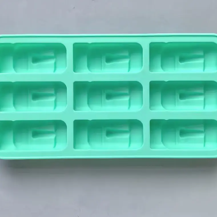 Moldes Moai De Silicona Ideal Para Hielos COLOR VERDE 4