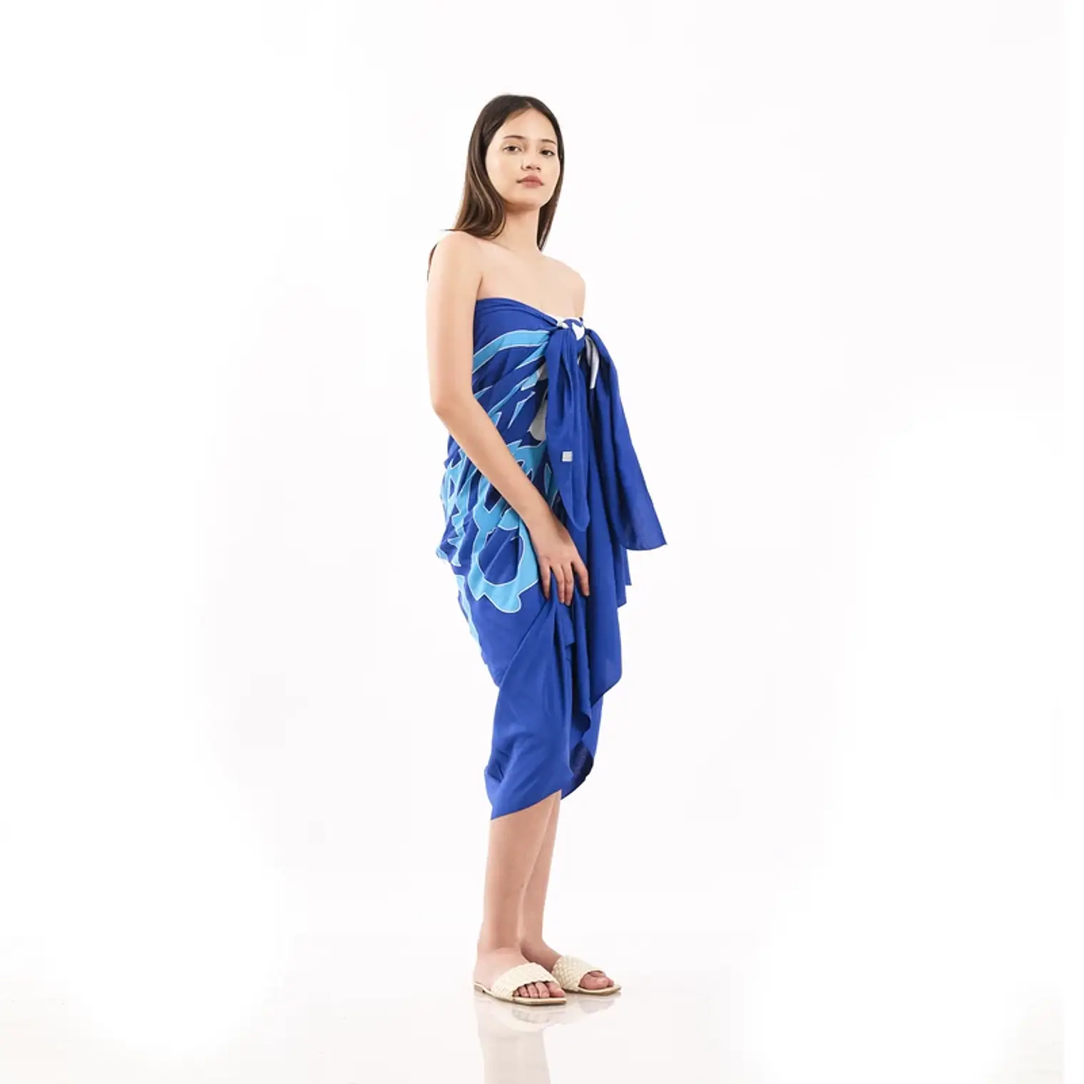 Pareo XL 2x1,15mts azul 3 hibiscos blanco 2