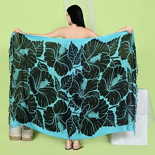 Pareo L 1,75x1,15mts Celeste con Hibisco Negro y hojas