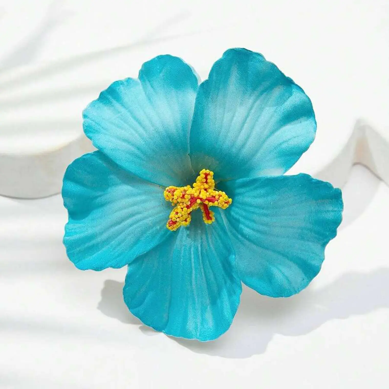 Flor Hibisco Turquesa con pinza para el cabello 1