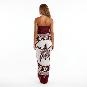 Pareo 2da seleccion Burdeo/ Blanco con Tortuga