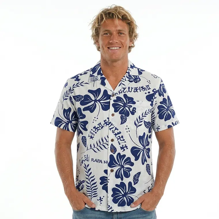 Camisa Polinesica Blanca Con Hibiscos Y Tangata Manu Azul 1