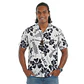 Camisa Polinesica Blanca Con Hibisco y Rongo Rongo negro - Miniatura 1