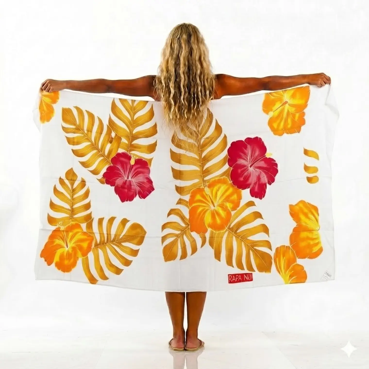 Pareo Blanco L con 2 Hibiscos fucsia hojas café 1,70x1,15mts 1