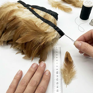 10 yardas o 9mts Boa Plumas Cafe Claro Con Beige 10 A 12 Cm