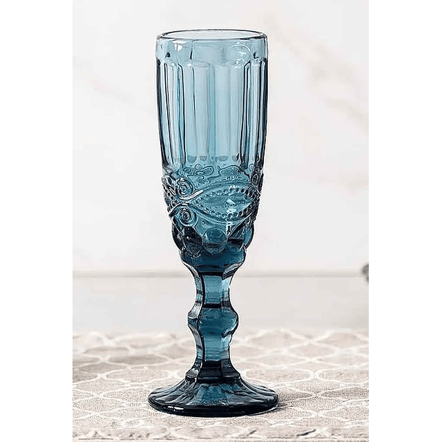 Box Dorado﻿ "o te das el gusto o haces feliz a otro"