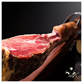 Paleta ibérico de Cebo 50% Ibérico Pierna Delantera Etiqueta Negra 5kg aprox