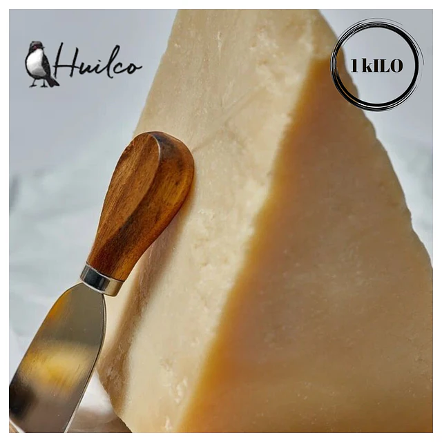 Parmesano Huilco Pieza de 1 Kilo Sabor intenso.