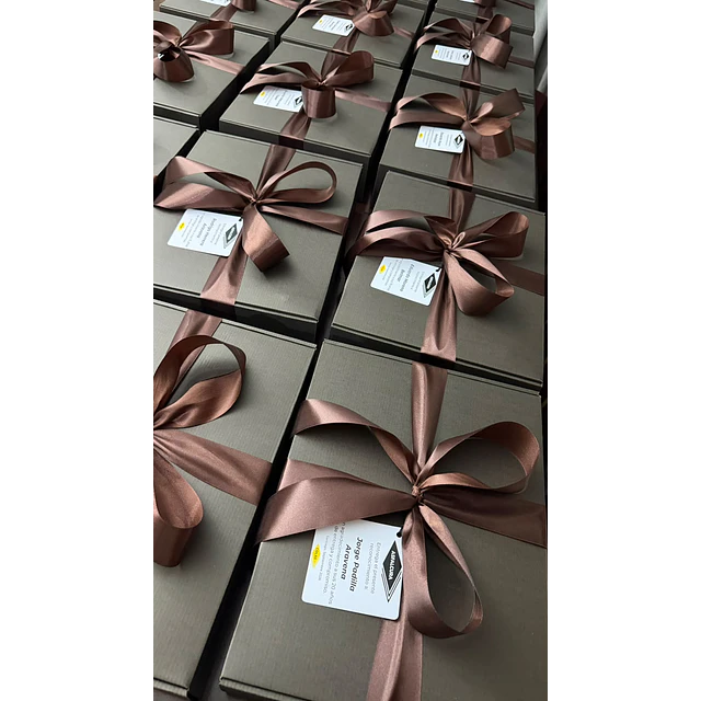 Box Selección Gourmet, en Caja y Cinta de Raso