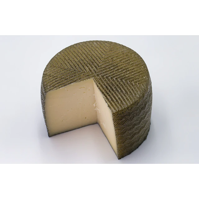 Queso de Oveja Mantecoso 1 Kilo Sellado al Vacio Muy blandito Suave y se Derrite en la Boca.