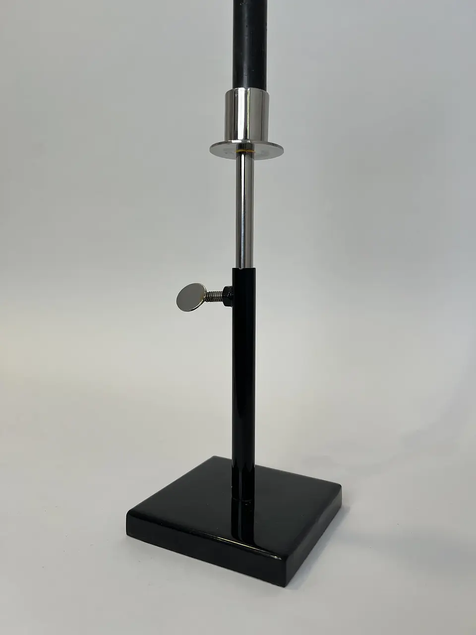 Candelabro de fierro ajustable 1
