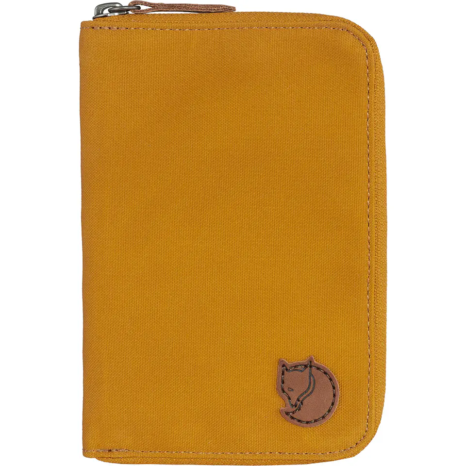 Billetera FJALLRAVEN Passport Wallet Acorn 1