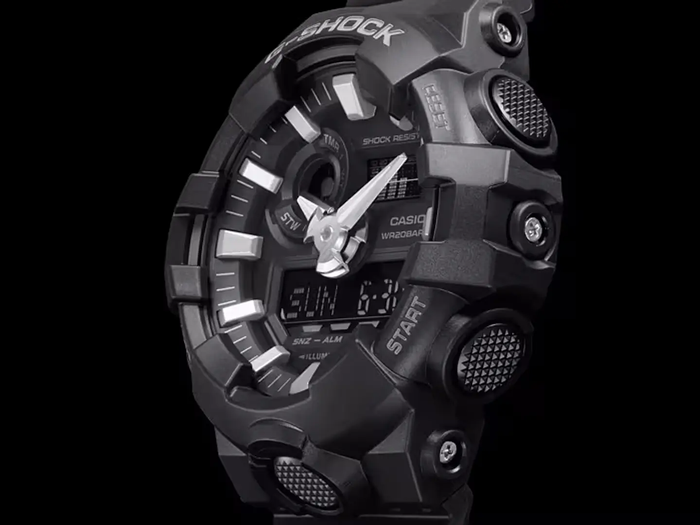 Reloj G-SHOCK GA-700-1B 4