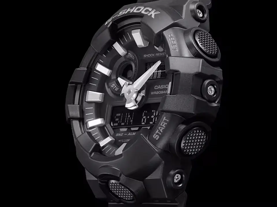Reloj G-SHOCK GA-700-1B 4