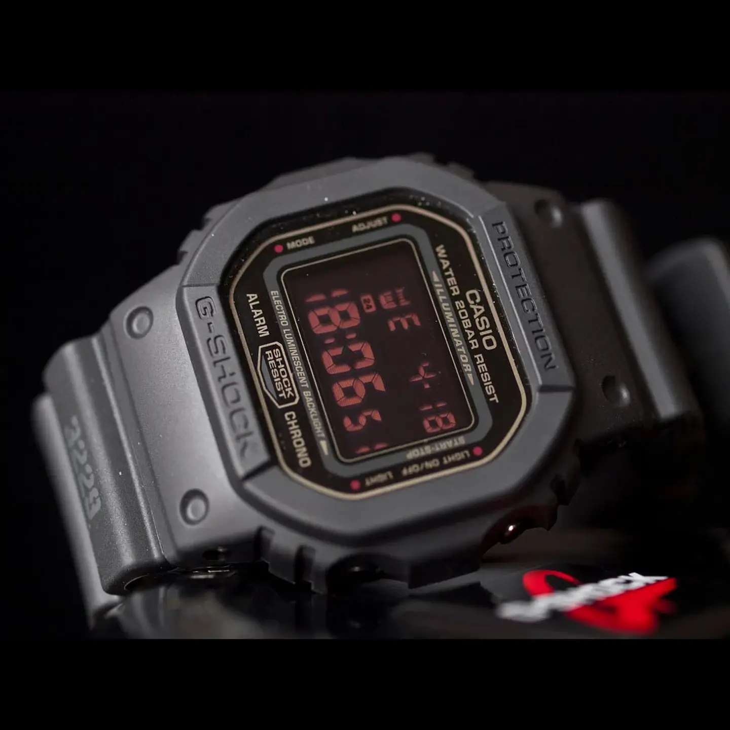 Reloj G-SHOCK DW-5600MS-1 3