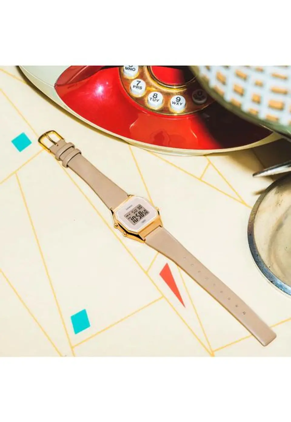 Reloj CASIO LA680WEGL-5 3