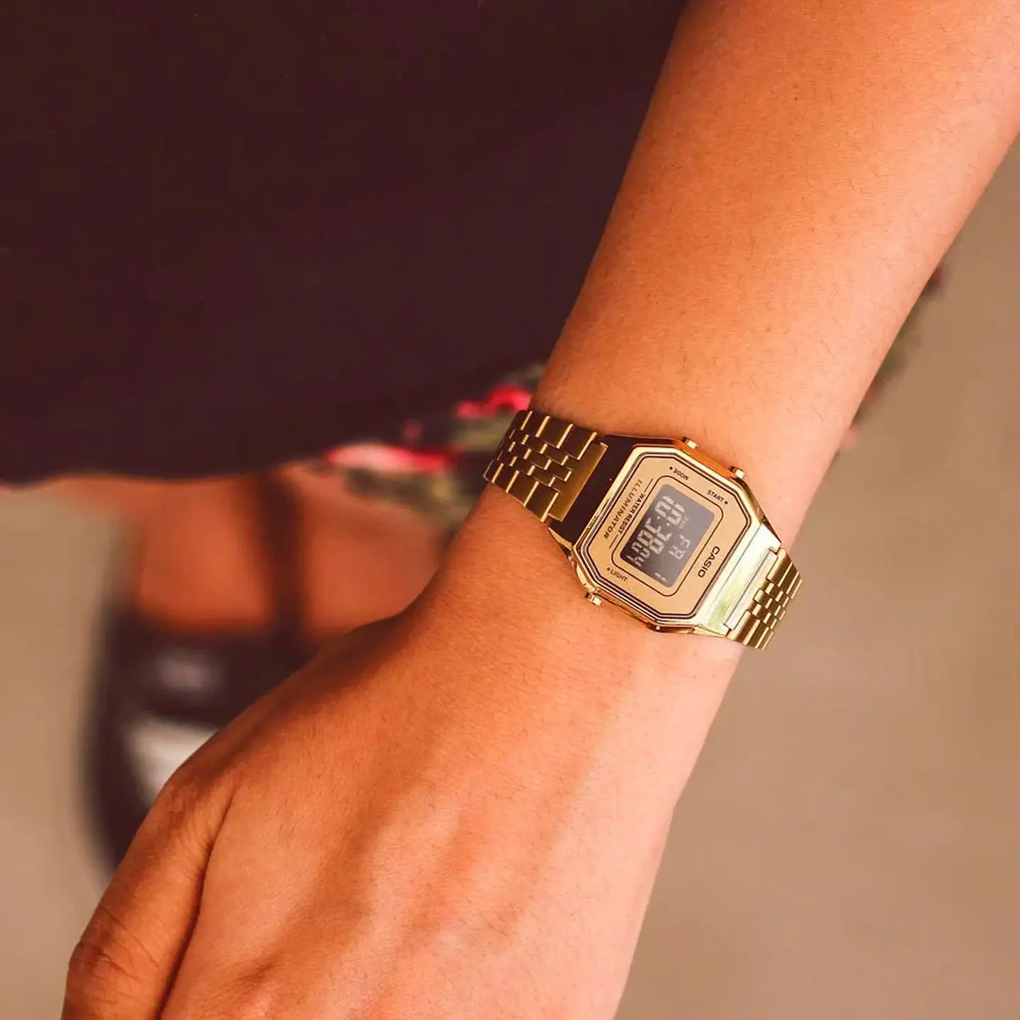 Reloj CASIO LA680WGA-9B 4
