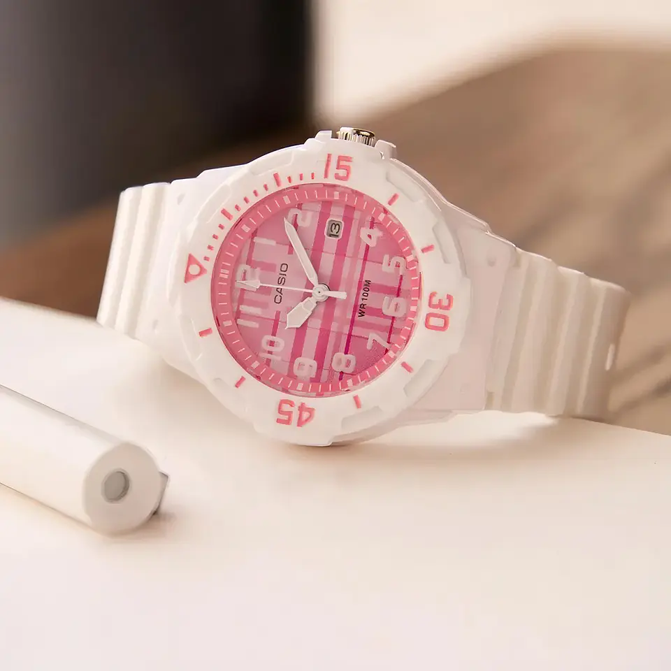 Reloj CASIO LRW-200H-4CV 3