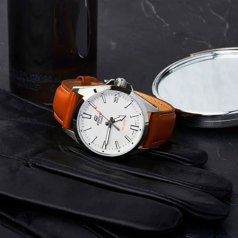 Reloj EDIFICE EFV-100L-7A 3