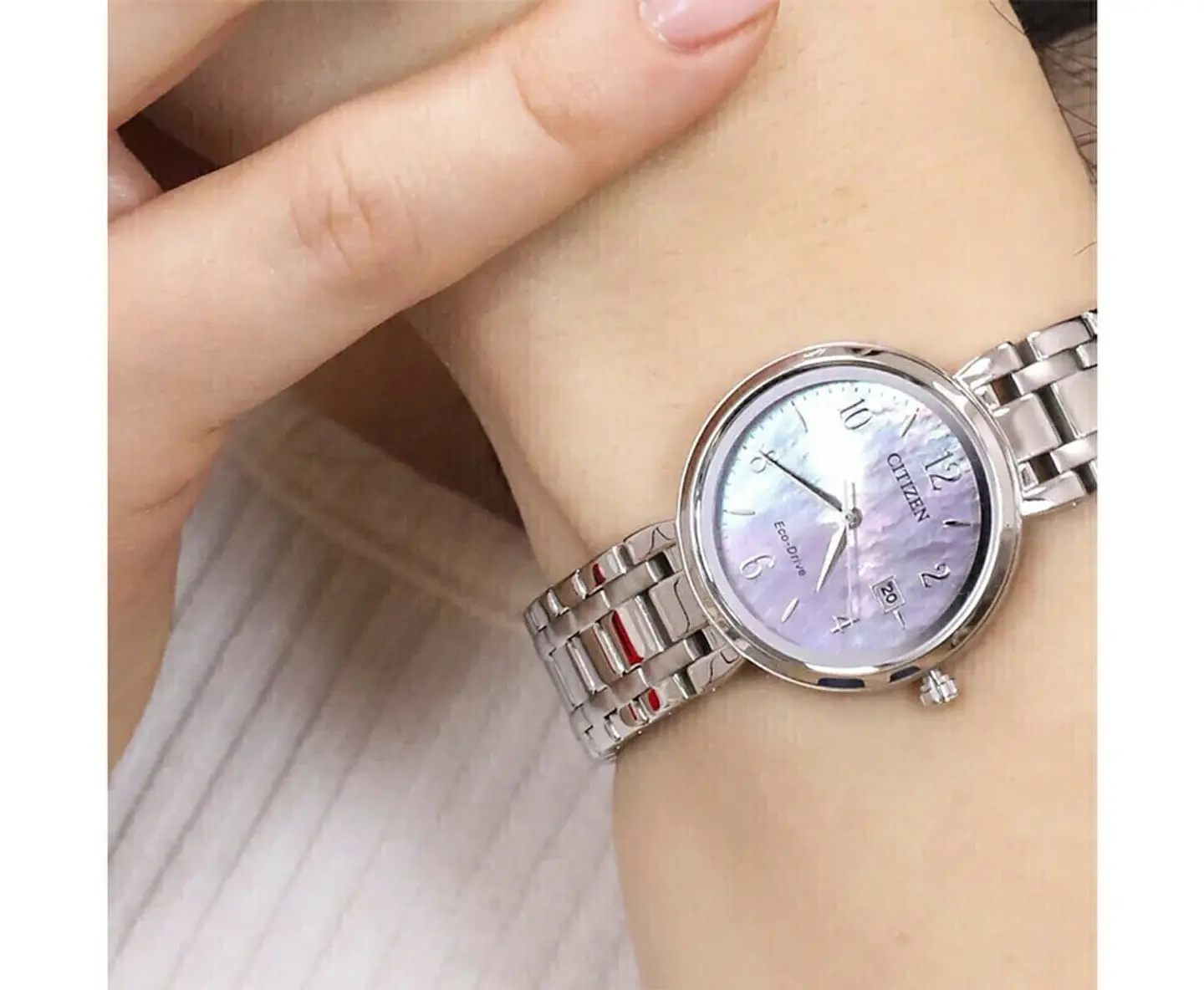 Reloj CITIZEN W Eco-Drive EW2690-81Y 4