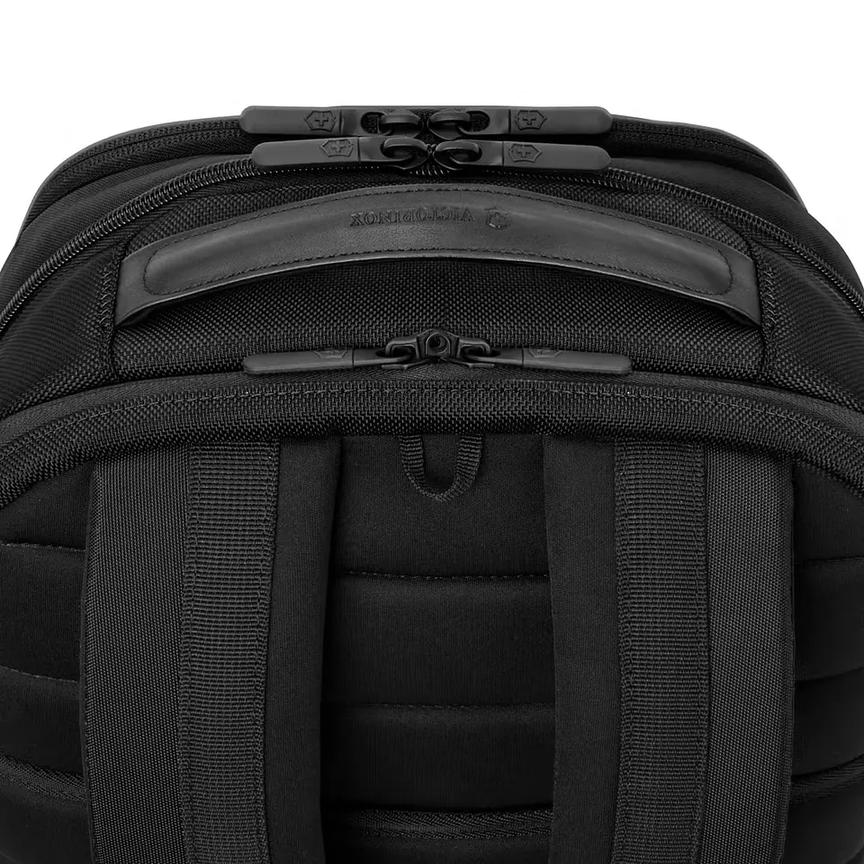 Mochila VICTORINOX Almont Professional Fliptop Laptop Negro 11