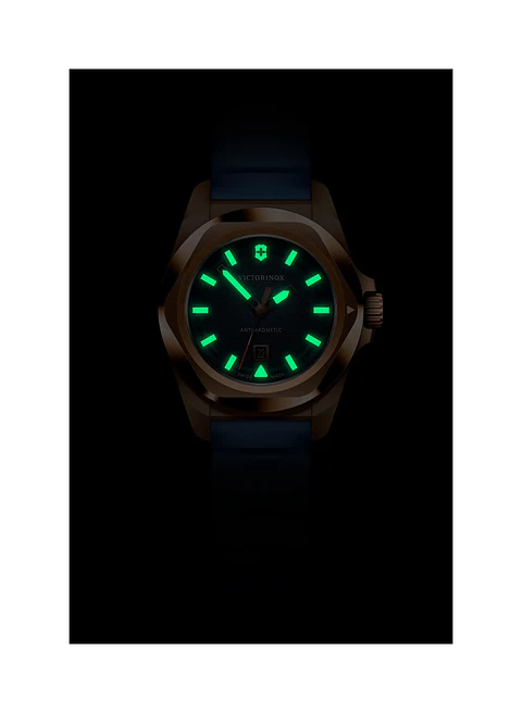 Reloj VICTORINOX W I.N.O.X. Small
