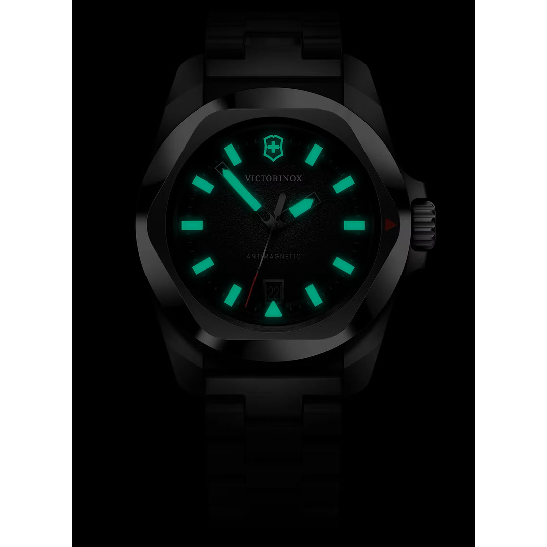 Reloj VICTORINOX I.N.O.X. Quartz Negro 2