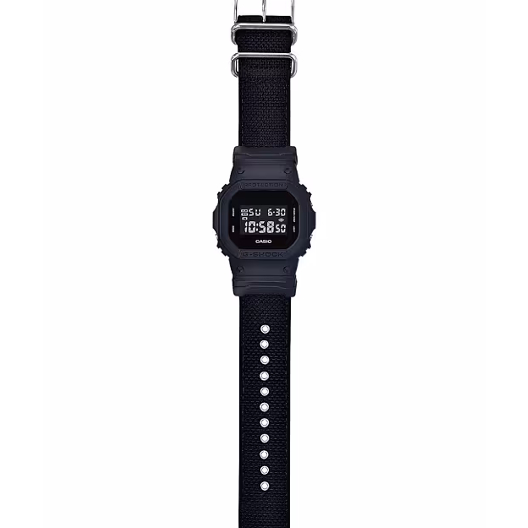 Reloj G-SHOCK DW-5600BBN-1 2