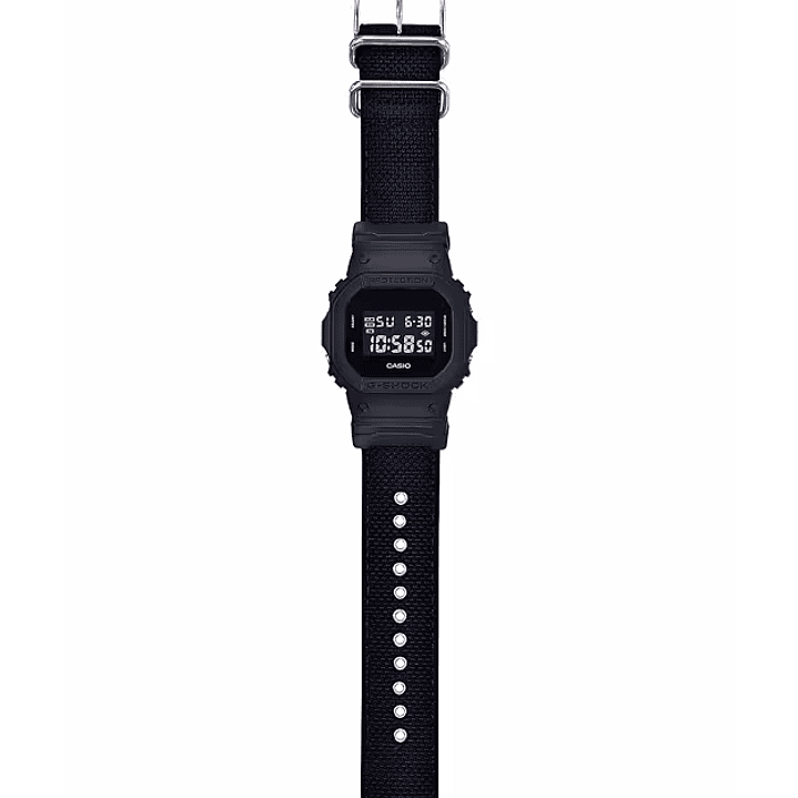 Reloj G-SHOCK DW-5600BBN-1 2