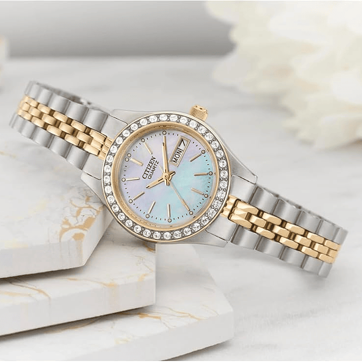 Reloj CITIZEN W Quartz EQ0539-56Y  2