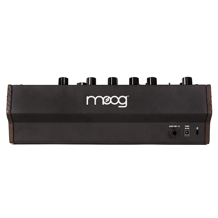 Moog Mother 32 Sintetizador 4