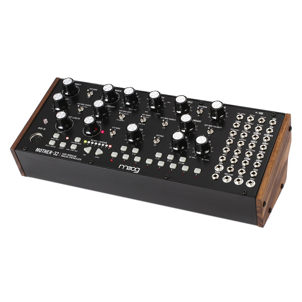 Moog Mother 32 Sintetizador 5