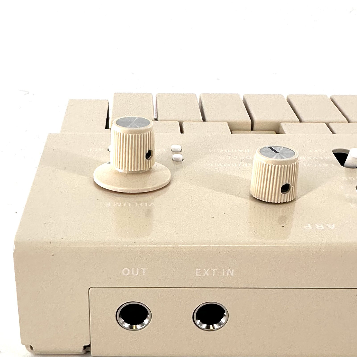 Vongon Replay White Sintetizador Polifónico con Arpegiador 4