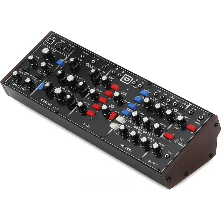 Behringer Model D Desktop Sintetizador Analógico 3