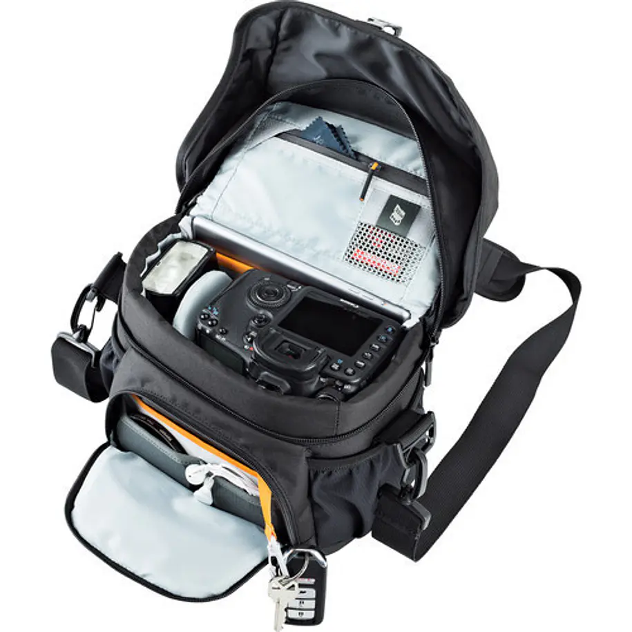 Lowepro Nova 160 AW II Negro - Bolso Para Fotografía o Video 3
