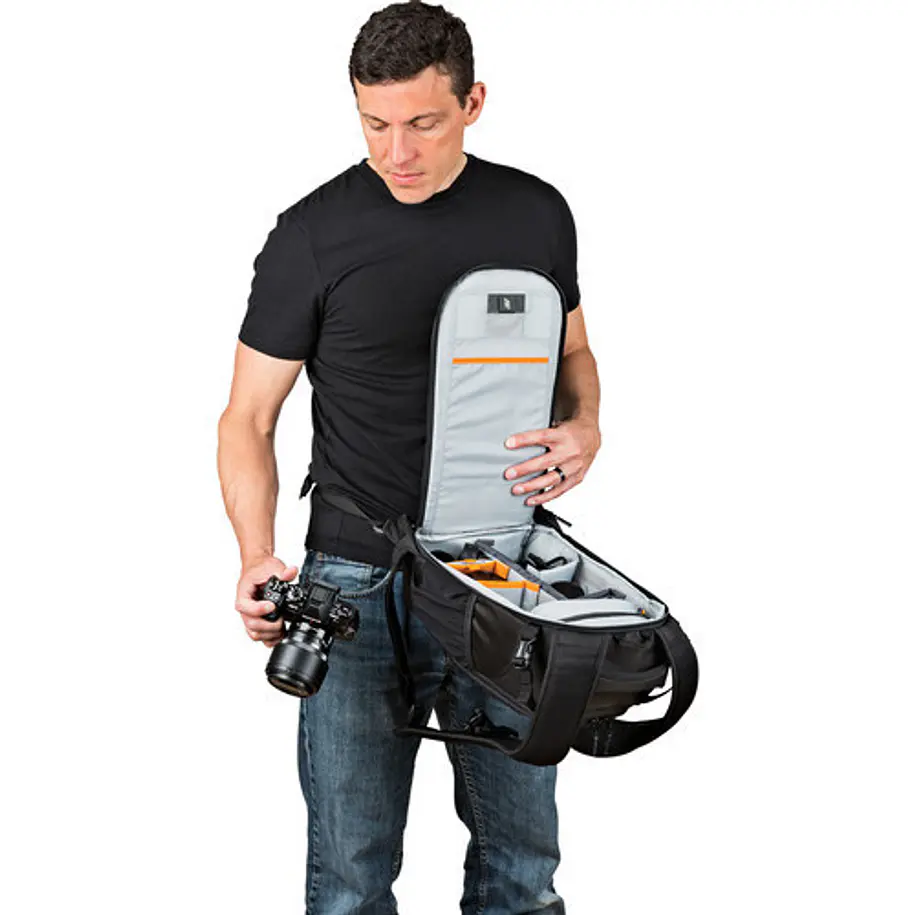 Lowepro Flipside 200 AW II Mochila Compacta para Fotografía 15