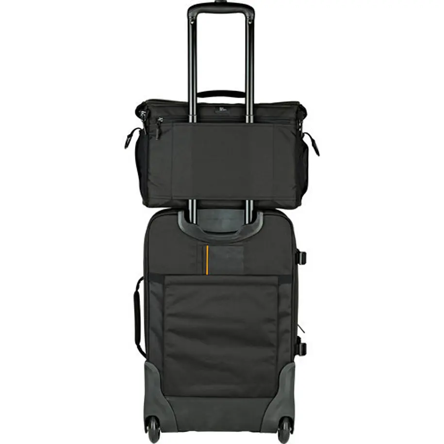 Lowepro Nova 200 AW II Preta - Bolsa Grande para Fotografia ou Vídeo 9