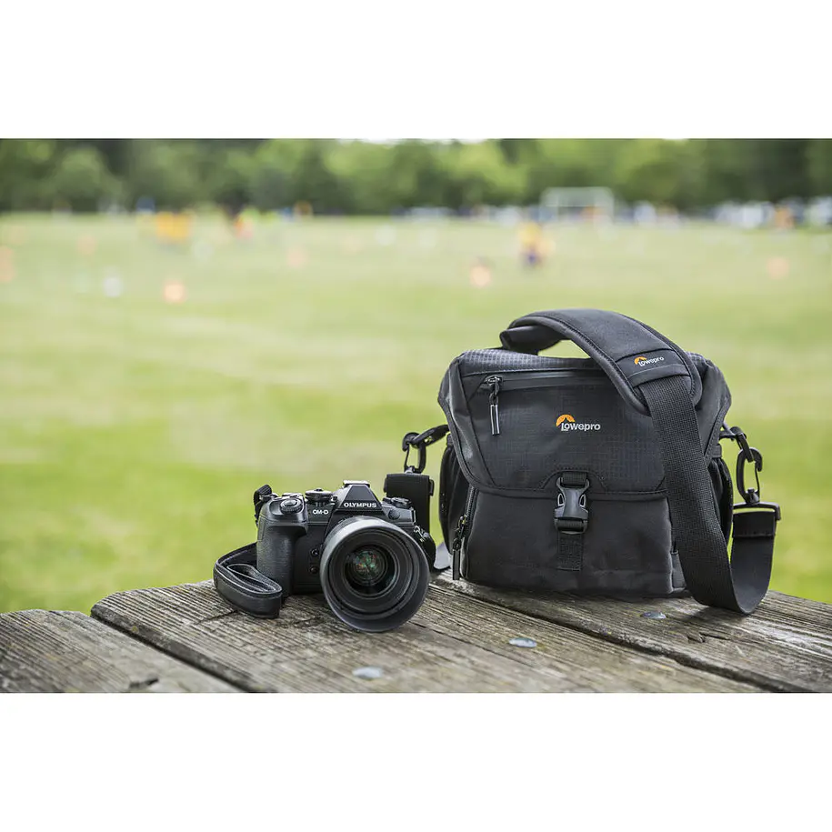 Lowepro Nova 140 AW II (Black) 15