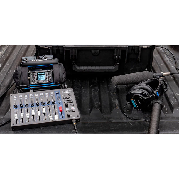 Zoom F6 Grabadora de Campo 6 Entradas XLR  32Bit 17
