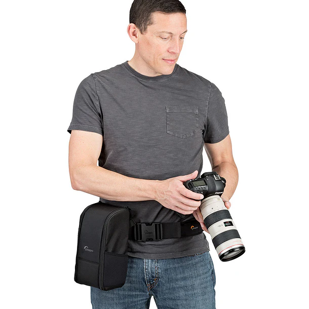 Lowepro ProTactic Lens Exchange 200 AW (Black) 11