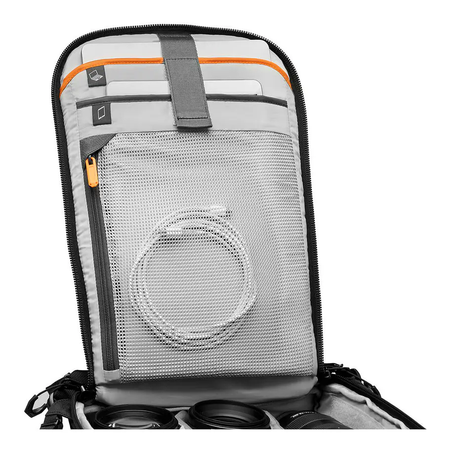 Lowepro Flipside 300 AW III (Black) mochila para cámara 8
