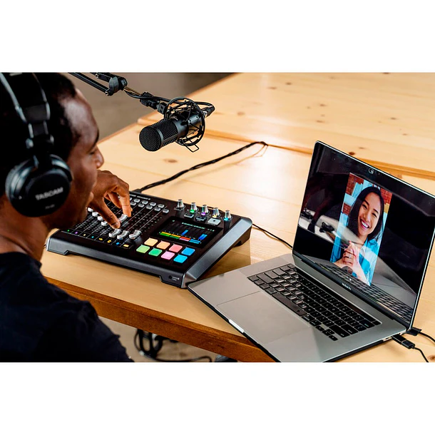 Tascam Mixcast 4 Mexclador y Grabador de Audio 9