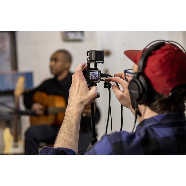 Zoom Q8n-4K Cámara De Video 4K Con Captura de Audio Profesional 4